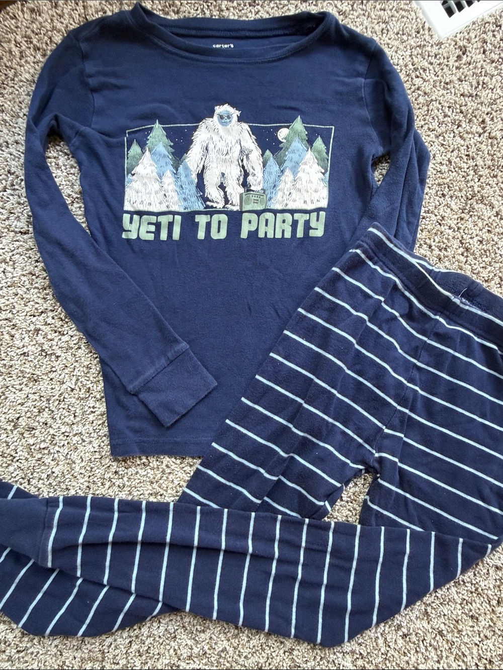 Carter's Navy and Light Blue Yeti Pajama Set size 8